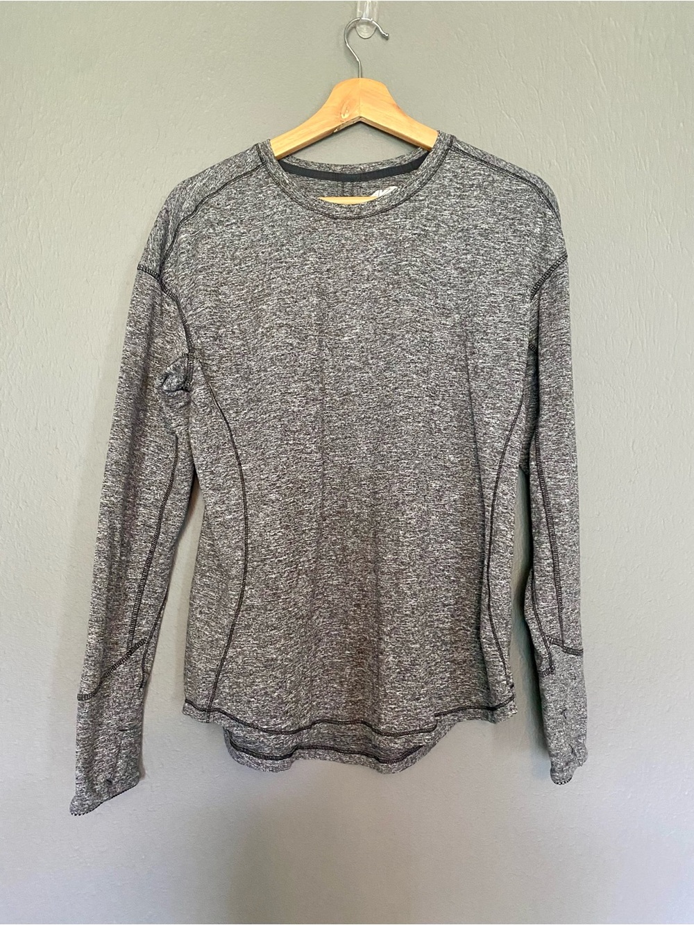 Avia Heathered Gray Long Sleeve Activewear Top Curved Hem Thumbholes - L 12-14